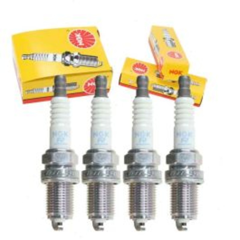 4 pc NGK Standard Spark Plugs for 1997-1998 Mercedes-Benz C230 2.3L L4