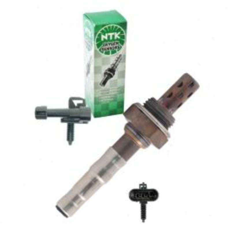 NGK NTK Upstream Right Oxygen (O2) Sensor for 1999-2000 GMC Sierra 2500 5.3L V8